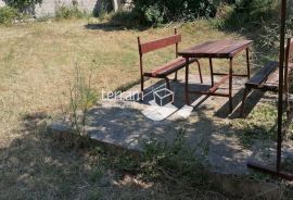 Istra, Ližnjan, kuća 80m2, zasebna kuća 34m2, vrt 401m2 #prodaja, Ližnjan, Σπίτι