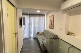 ZADAR, VINJERAC- Kamena kuća sa tri apartmana! Blizina mora!, Posedarje, Дом