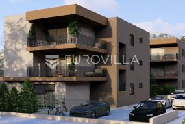 Trogir, odličan dvosoban stan na prvoj etaži + parkirno mjesto, NKP 60 m2, Trogir, Appartment