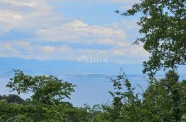 OPATIJA, BREGI - građevinski teren 1945m2 s pogledom na more za poslovno- stambenu ili stambenu zgradu – stanove / obiteljsku kuću / villu / kuću za iznajmljivanje - odmor s bazenom, Matulji, Arazi