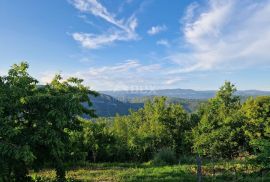 ISTRA, LIVADE (OKOLICA) - Kamene starine s panoramskim pogledom, Oprtalj, Ev