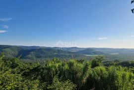 ISTRA, LIVADE (OKOLICA) - Kamene starine s panoramskim pogledom, Oprtalj, Ev