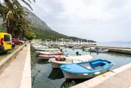 Zaostrog, apartmanska kuća prvi red do mora, Gradac, Propriedade comercial