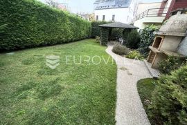 Zagreb Maksimir Jordanovac kuća u nizu 260 m2, Zagreb, بيت