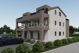 Istra, Žbandaj, stan u prizemlju s dvorištem od 190m2, Poreč, Wohnung