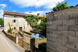 ISTRA, MARČANA - Kamena kuća u nizu s vlastitom okućnicom, Marčana, Casa