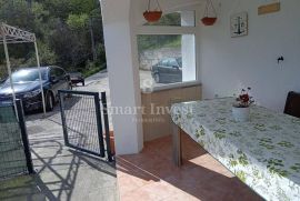 VEPRINAC, stan od 73 m2 s okućnicom od 200 m2, Opatija - Okolica, Apartamento