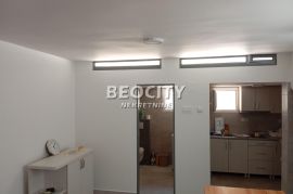 Čukarica, Repište, Slavonskih brigada, 3.5, 100m2, Čukarica, Wohnung