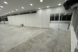 Čukarica - Žarkovo - Lokal 400 m2, Čukarica, Propiedad comercial