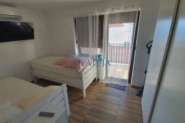 Klenovica - apartman na 1. katu s pogledom na more!, Novi Vinodolski, Apartamento