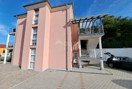 OPATIJA, OPRIĆ - apartmanska vila s 5 apartmana i bazenom, Opatija - Okolica, Σπίτι