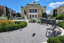 Centar, 3-soban stan s pogledom na kazališni park, Rijeka, Kвартира