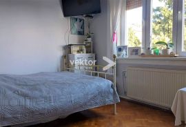 Bulevard, gospodski stan s tri balkona, otvoren pogled, garaža, Rijeka, Apartamento