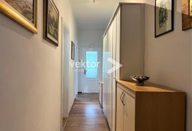 Belveder, uređen 2-soban s dnevnim boravkom, balkon, Rijeka, Appartement