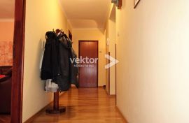 Centar, 110m2, 4-soban, Rijeka, Appartement