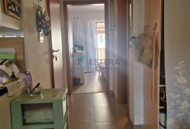 Prodaja apartman Biograd na Moru 40,40 m2, dva balkona, 80 m od mora, Biograd Na Moru, Flat