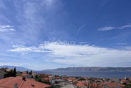 NOVI VINODOLSKI - Kuća sa tri apartmana, okućnicom, parkingom i pogledom na more, Novi Vinodolski, Σπίτι