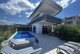 OTOK KRK, MALINSKA - ekskluzivna villa s bazenom - novogradnja s pogledom na more!!! PRILIKA!!!, Malinska-Dubašnica, House