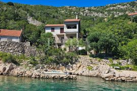 Jablanac kuća na samom moru, Senj, Casa