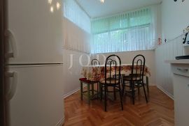 Dvosoban stan s okućnicom, Crikvenica, Appartement