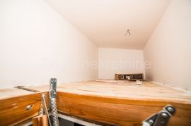 Ledine kod Akva Parka, stan 23m2 + 4m2 ostava, Novi Beograd, Flat