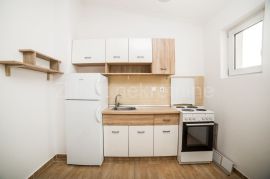 Ledine kod Akva Parka, stan 23m2 + 4m2 ostava, Novi Beograd, Stan