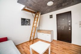 Ledine kod Akva Parka, stan 23m2 + 4m2 ostava, Novi Beograd, Appartamento