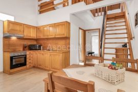 Novouređena kuća s 5 apartmana, Općina Medulin, Medulin, بيت