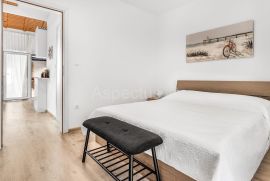 Novouređena kuća s 5 apartmana, Općina Medulin, Medulin, بيت