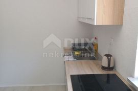 KRK, SOLINE - Dva apartmana u prizemlju s okućnicom, Dobrinj, Appartement