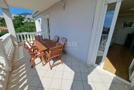 OPATIJA, IČIĆI - penthouse s panoramskim pogledom i dvorišnom zgradom, Opatija - Okolica, Kвартира