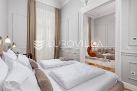 Zagreb, Donji Grad, luksuzan dvosoban stan s parkingom 66 m2, Zagreb, Appartamento