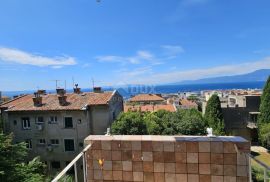 RIJEKA, BULEVARD - prostrani 2-sobni stan s pogledom na more, Rijeka, Apartamento