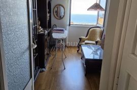 RIJEKA, BULEVARD - prostrani 2-sobni stan s pogledom na more, Rijeka, Apartamento