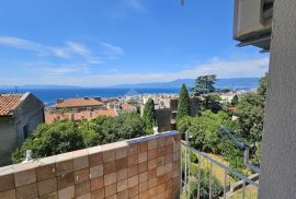 RIJEKA, BULEVARD - prostrani 2-sobni stan s pogledom na more, Rijeka, Apartamento