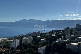 RIJEKA, TURNIĆ - južni 1S + DB s dvije lođe i panoramskim pogledom na more, Rijeka, شقة