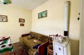 GORSKI KOTAR, MRKOPALJ-Starina s velikim zemljištem za investiciju, Mrkopalj, House