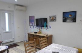 Opatija - blizina centra, 2 stana 65 i 31 m2, Opatija, Apartamento