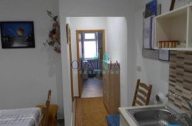 Opatija - blizina centra, 2 stana 65 i 31 m2, Opatija, Apartamento