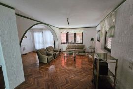 KLENOVICA- dvojna kuća/villa 320m2 s pogledom na more + okoliš 400m2, Novi Vinodolski, Casa