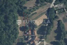 Istra, Zrenj, stara kamena kuća s građevinskim zemljištem 1190m2, Oprtalj, Haus