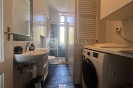 Opatija centar lijepi stan u staroj vili!, Opatija, Appartement