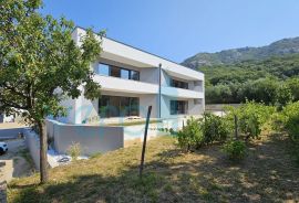 Otok Krk, Baška, okolica, dvosobni stan 64m2, prizemlje, okućnica za prodaju, Baška, Appartment