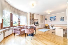 Zagreb, Čačkovićeva, prekrasan četverosobni stan sa terasom + 2 PM, 160 m2, Zagreb, Kвартира