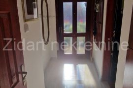 Zemun, Šilerova, 109m2, plus dvorište, uknjiženo, Zemun, Apartamento