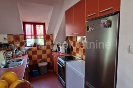 Zemun, Šilerova, 109m2, plus dvorište, uknjiženo, Zemun, Apartamento