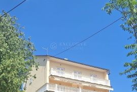 CRIKVENICA - APARTMANSKA VILA S PANORAMSKIM POGLEDOM NA MORE, Crikvenica, Maison