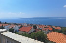 CRIKVENICA - APARTMANSKA VILA S PANORAMSKIM POGLEDOM NA MORE, Crikvenica, Maison