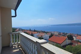 CRIKVENICA - APARTMANSKA VILA S PANORAMSKIM POGLEDOM NA MORE, Crikvenica, Maison