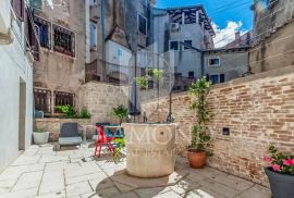 Rovinj, top nekretnina sa terasom u Starom Gradu, Rovinj, Appartement